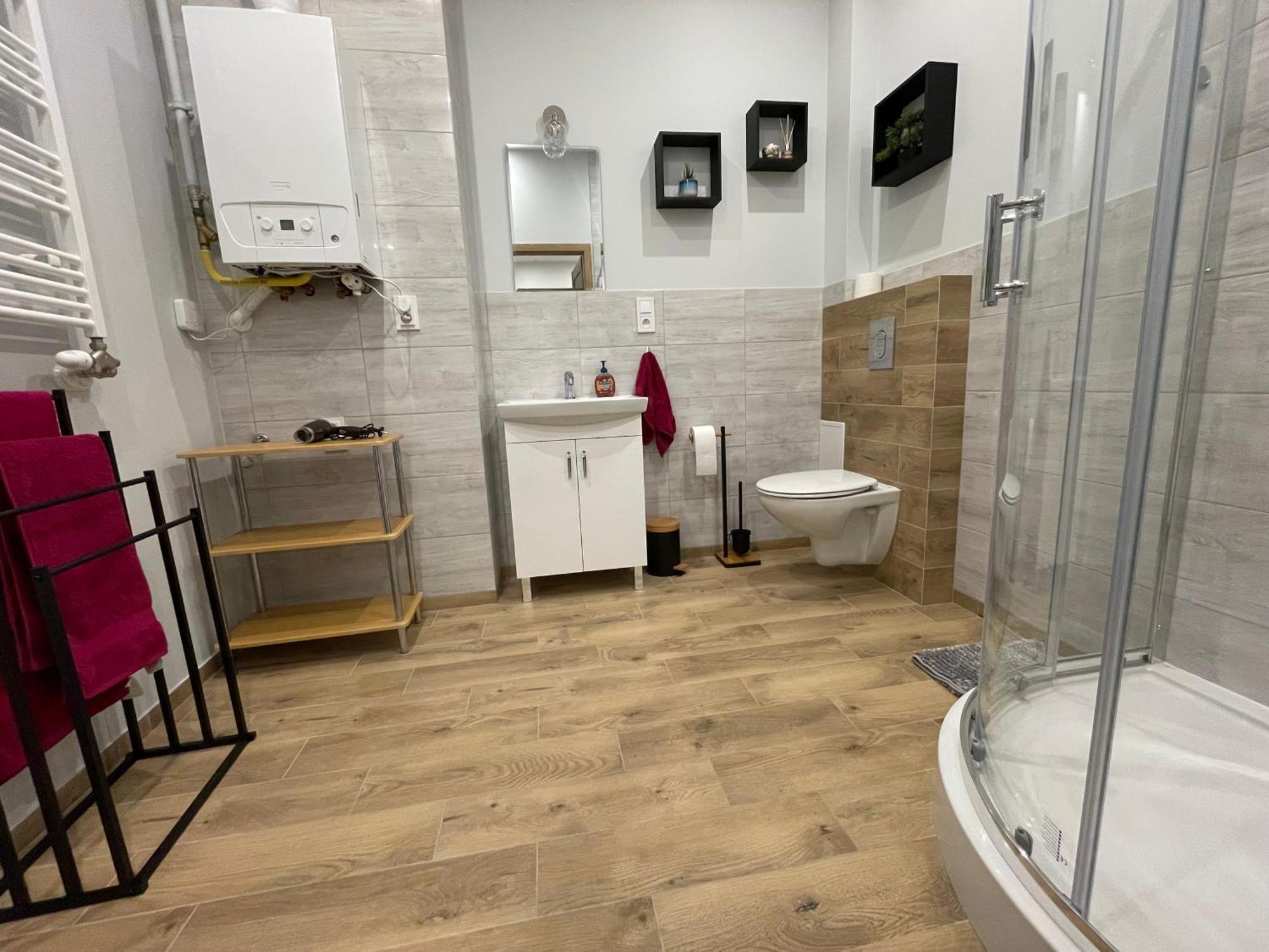 Apartamenty Przy Starym Miescie Czestochowa Ngoại thất bức ảnh