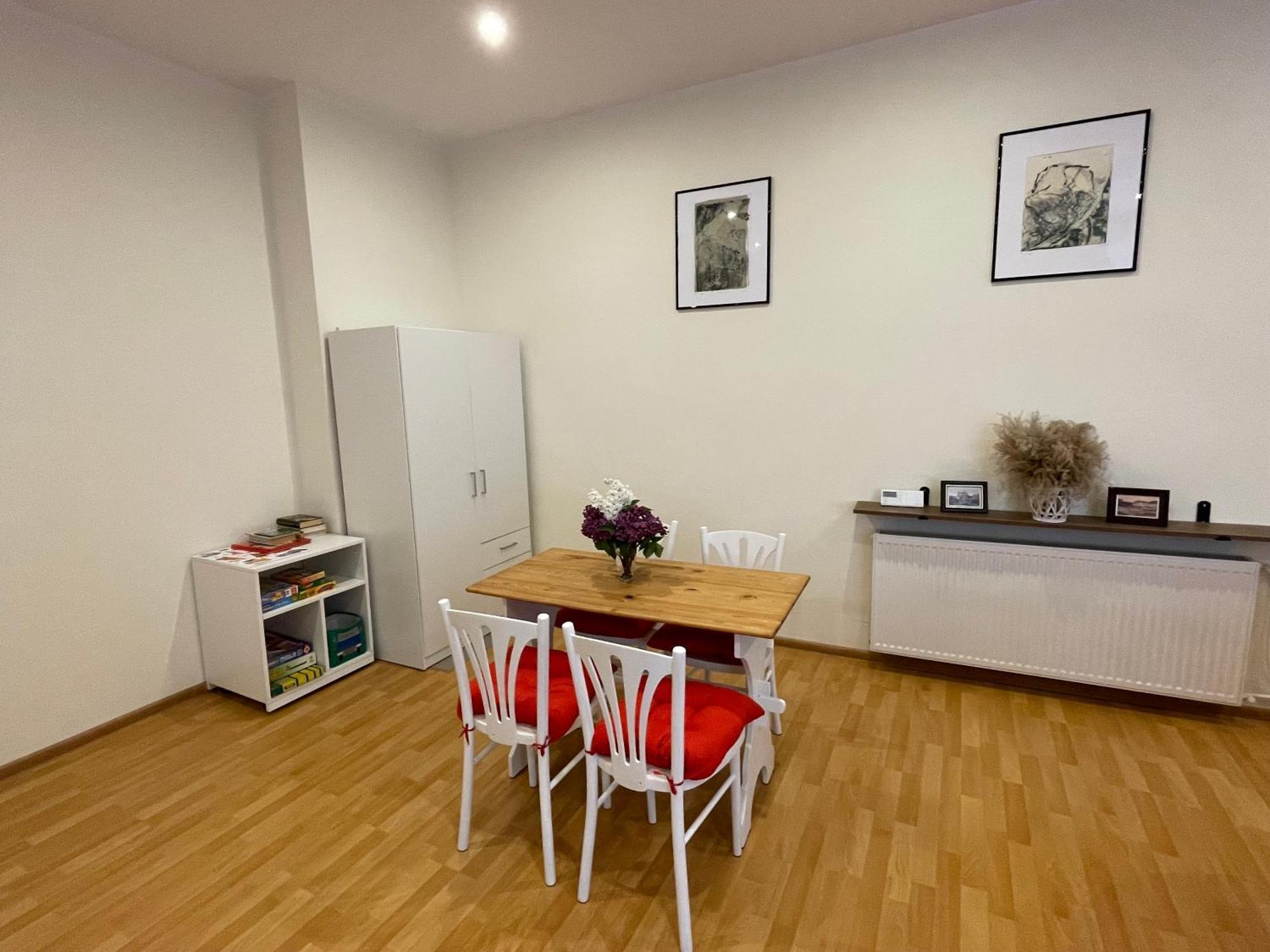 Apartamenty Przy Starym Miescie Czestochowa Ngoại thất bức ảnh