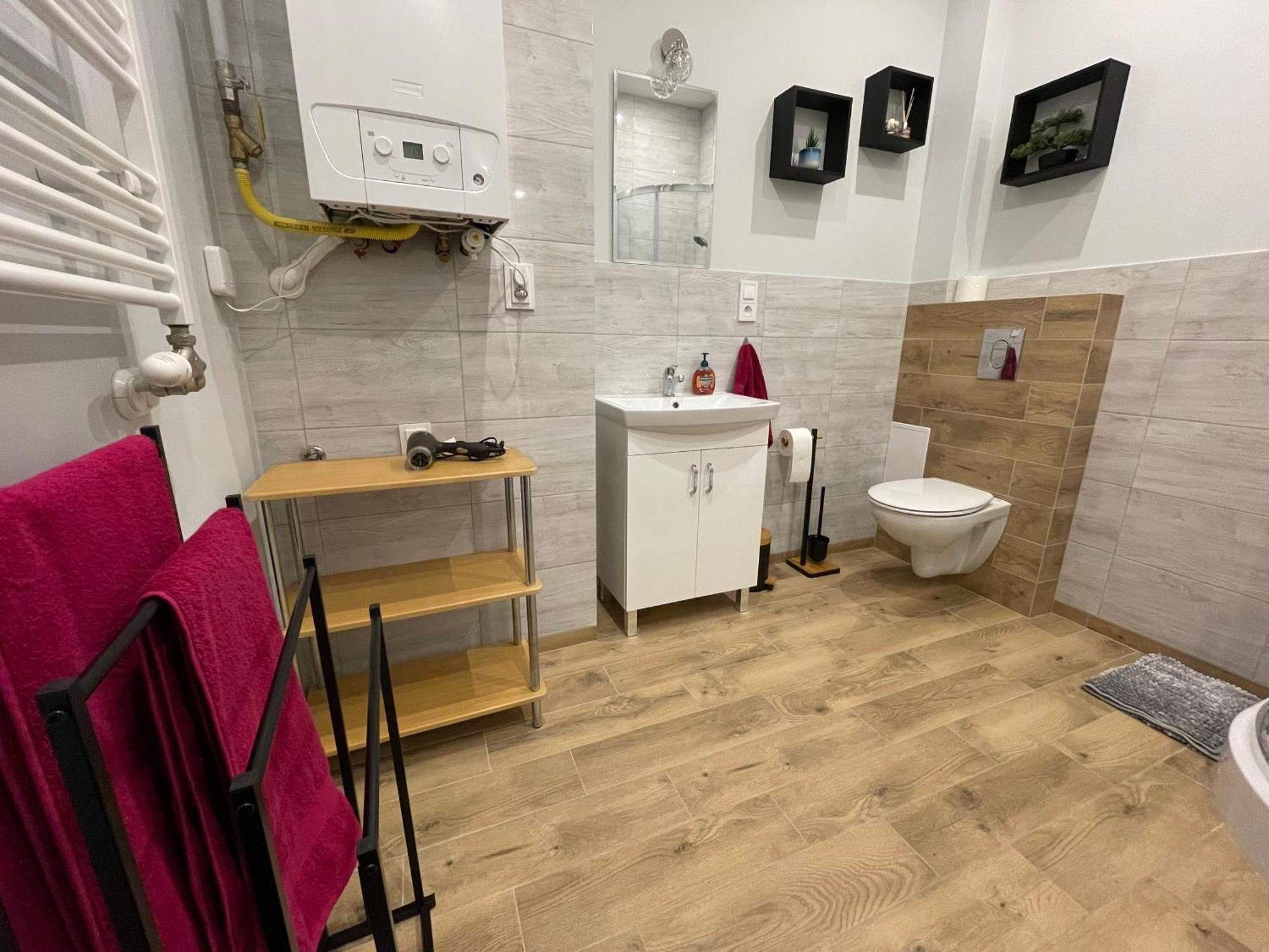 Apartamenty Przy Starym Miescie Czestochowa Ngoại thất bức ảnh