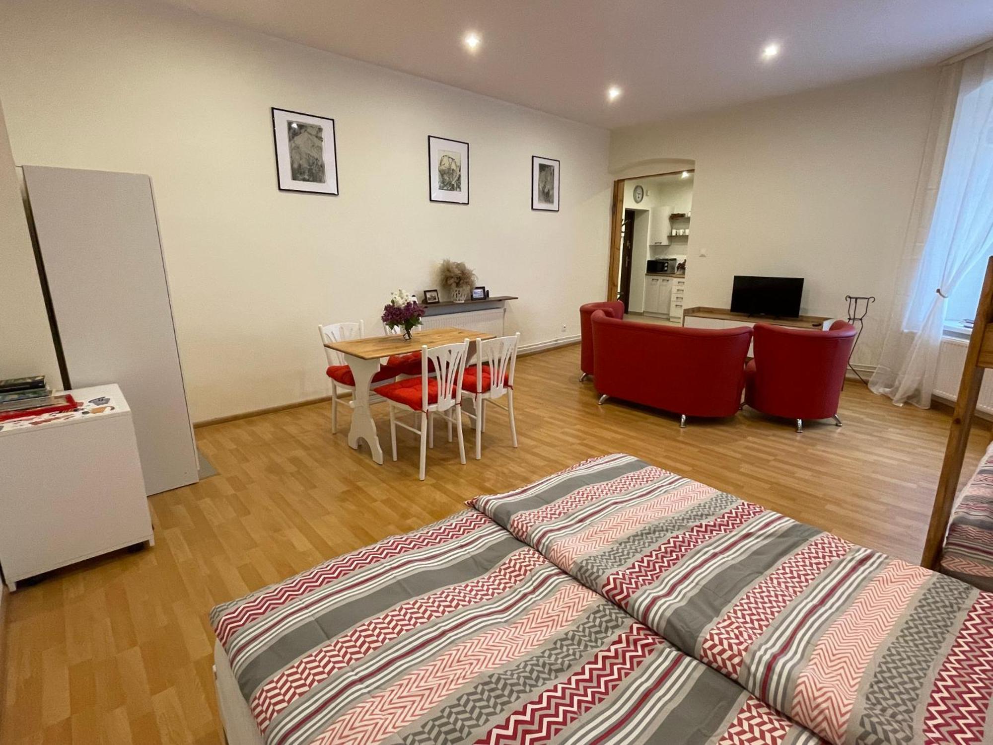 Apartamenty Przy Starym Miescie Czestochowa Ngoại thất bức ảnh